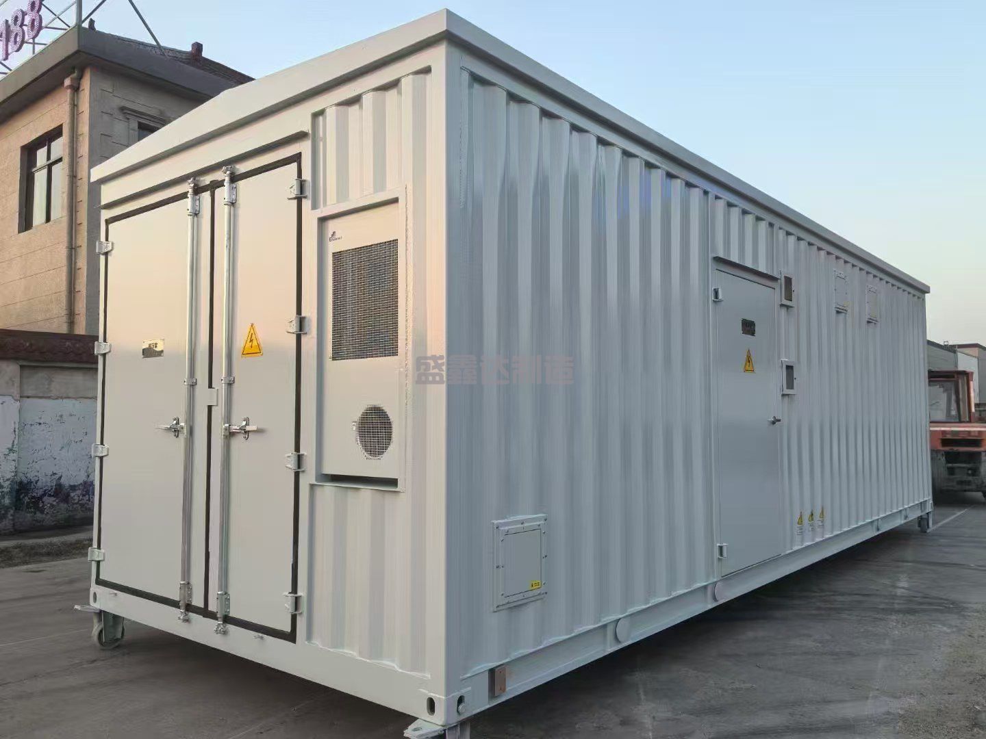 再具體說一下電力預(yù)制艙內(nèi)部環(huán)境適應(yīng)性設(shè)計(jì)